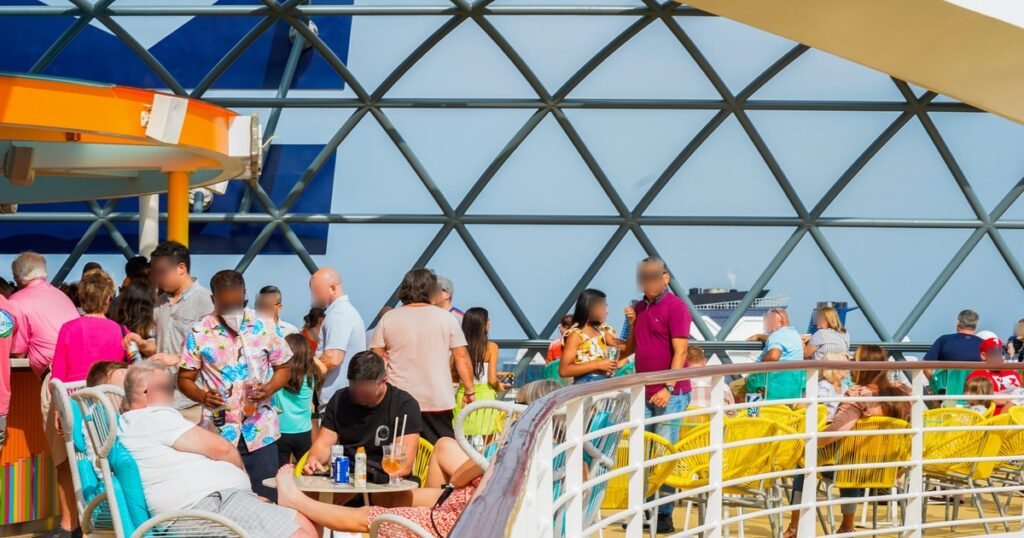 Disappointing photos show what it's really like to go on a cruise