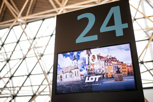 LOT marks Zagreb milestone - EX-YU Aviation News